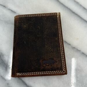 NWT Arrigo distressed brown leather wallet